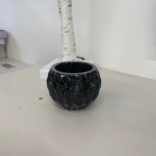 Handmade resin black trinket pot