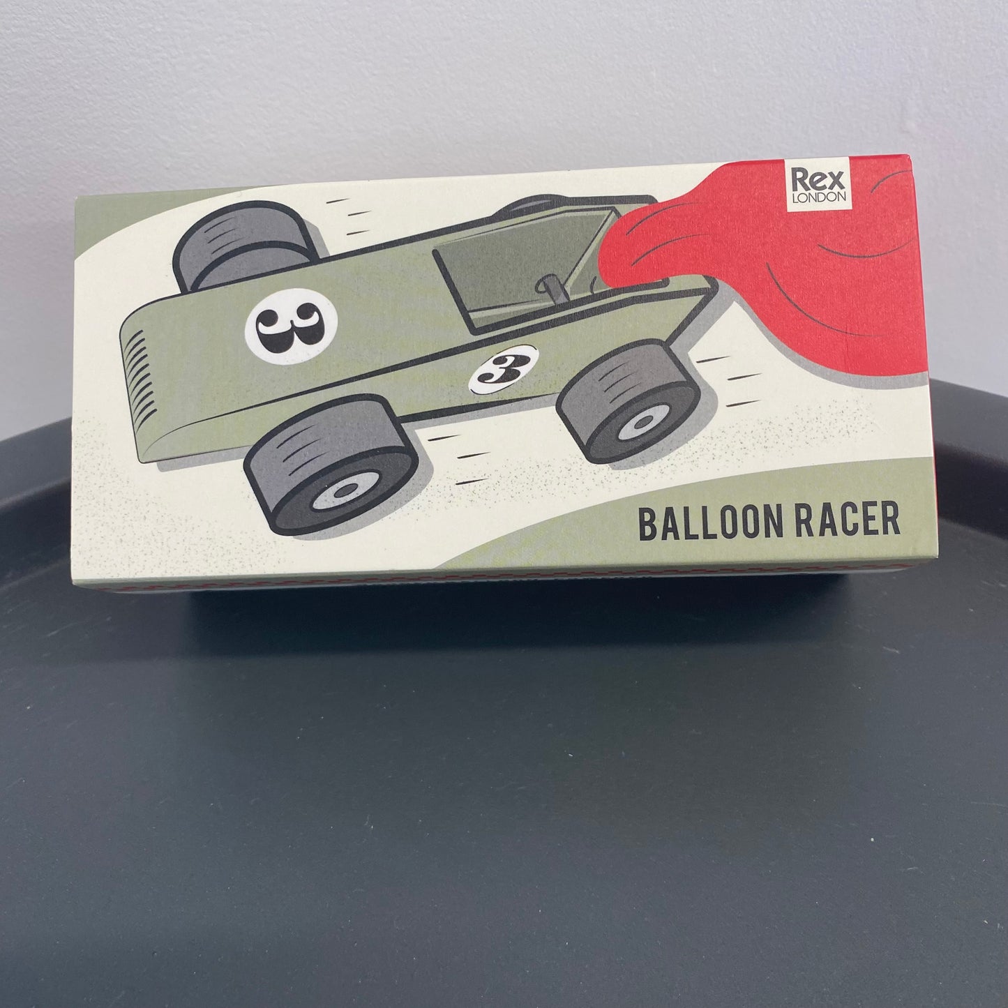 Balloon racing car