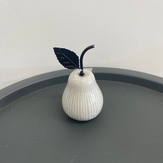 Porcelain pear 12cm