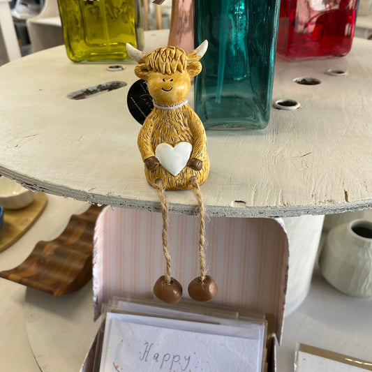 Highland cow shelf sitter