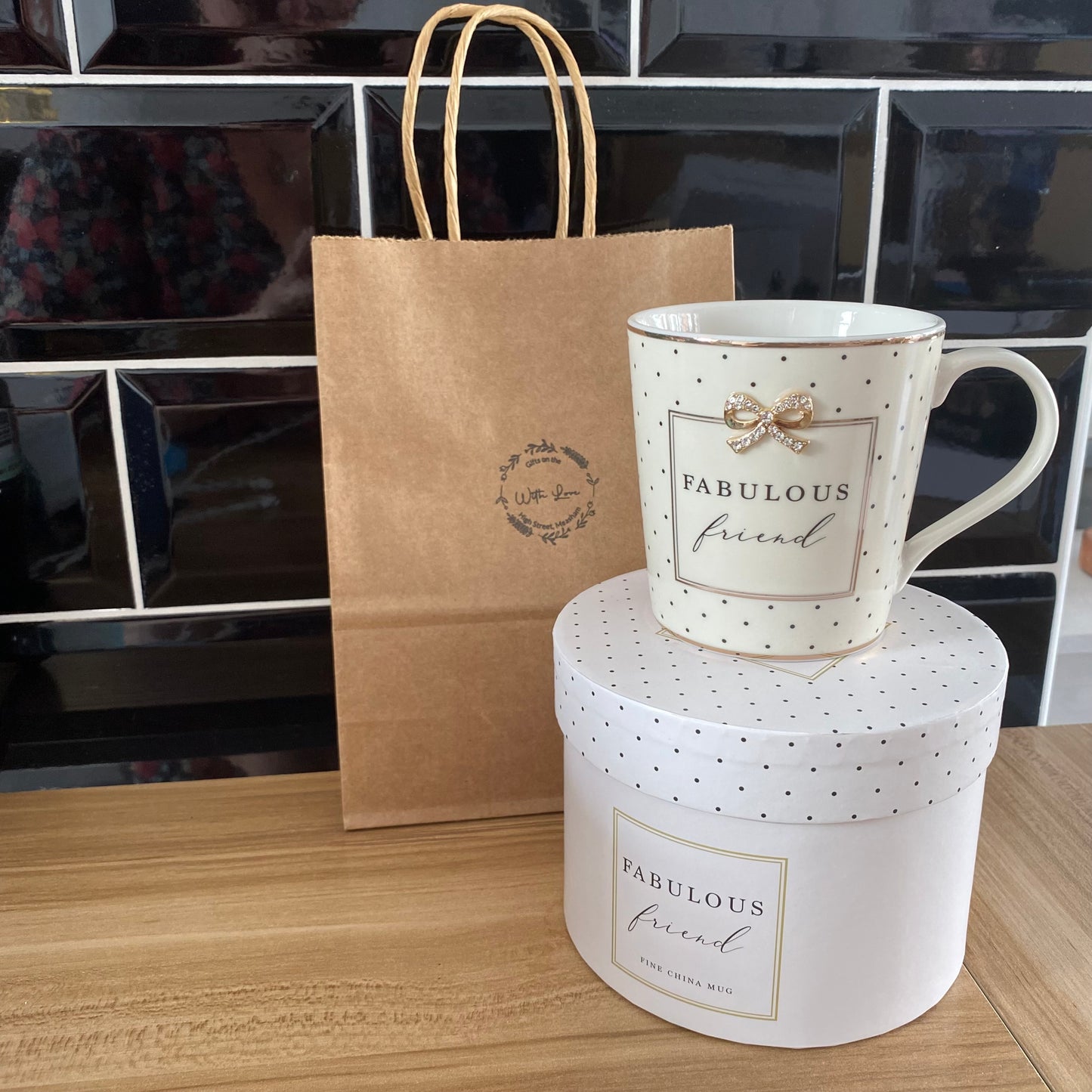 Friends bow bone china mug