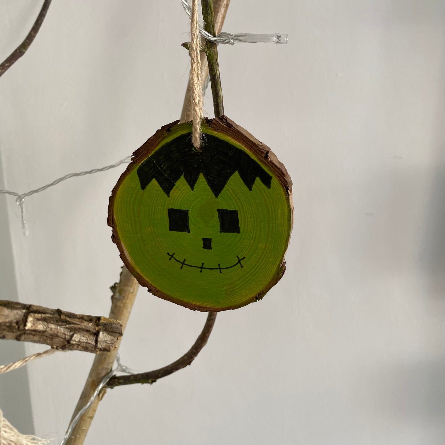 Halloween hanging sign