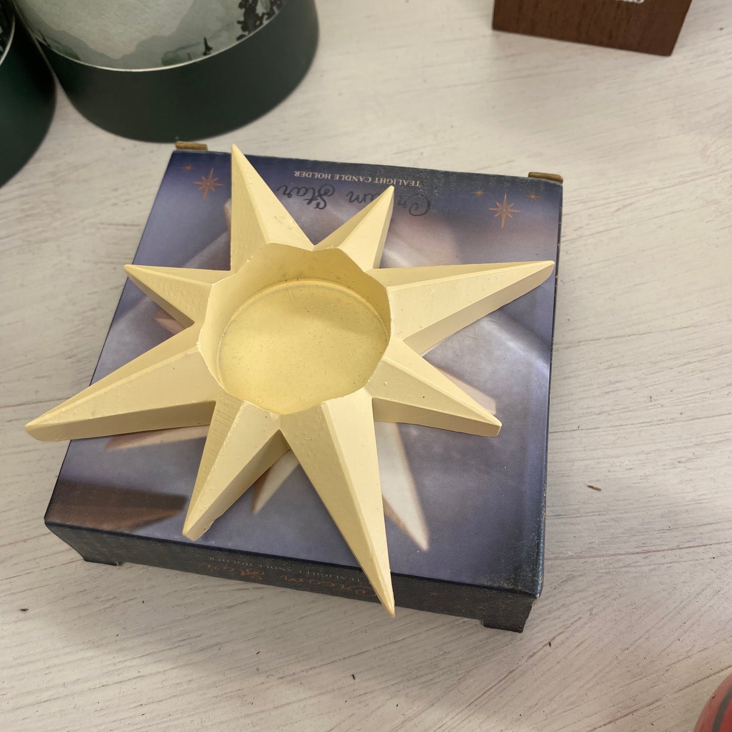 Star tealight holder