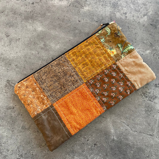 Pouch (brown)