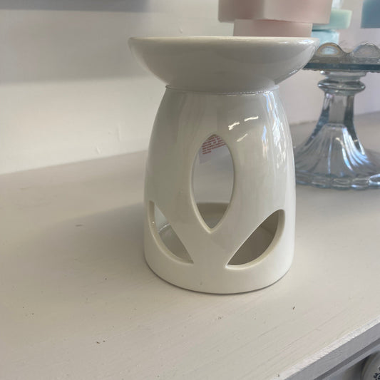 White ceramic wax burner