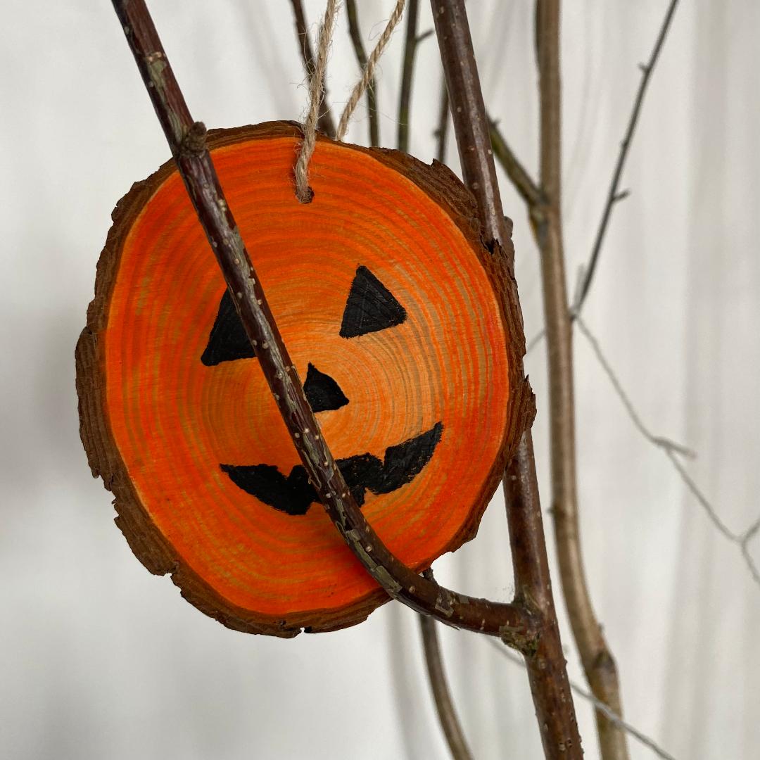 Halloween hanging sign