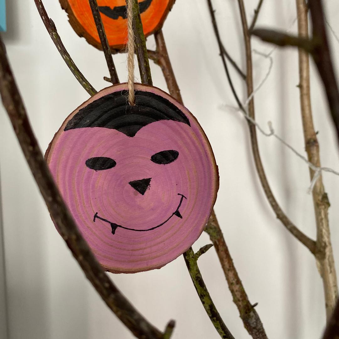 Halloween hanging sign