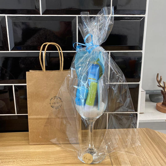wine glass pamper gift set