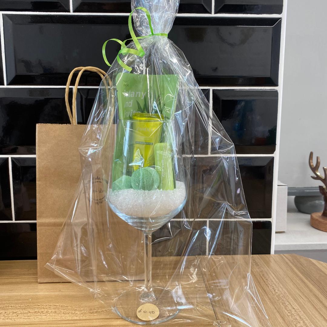 wine glass pamper gift set