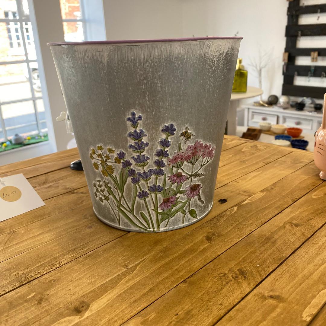 Floral planter (small)