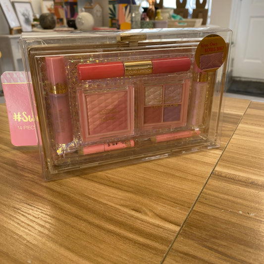 Clutch bag  make-up set