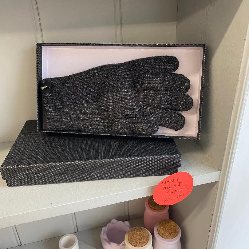 Mens boxed gloves